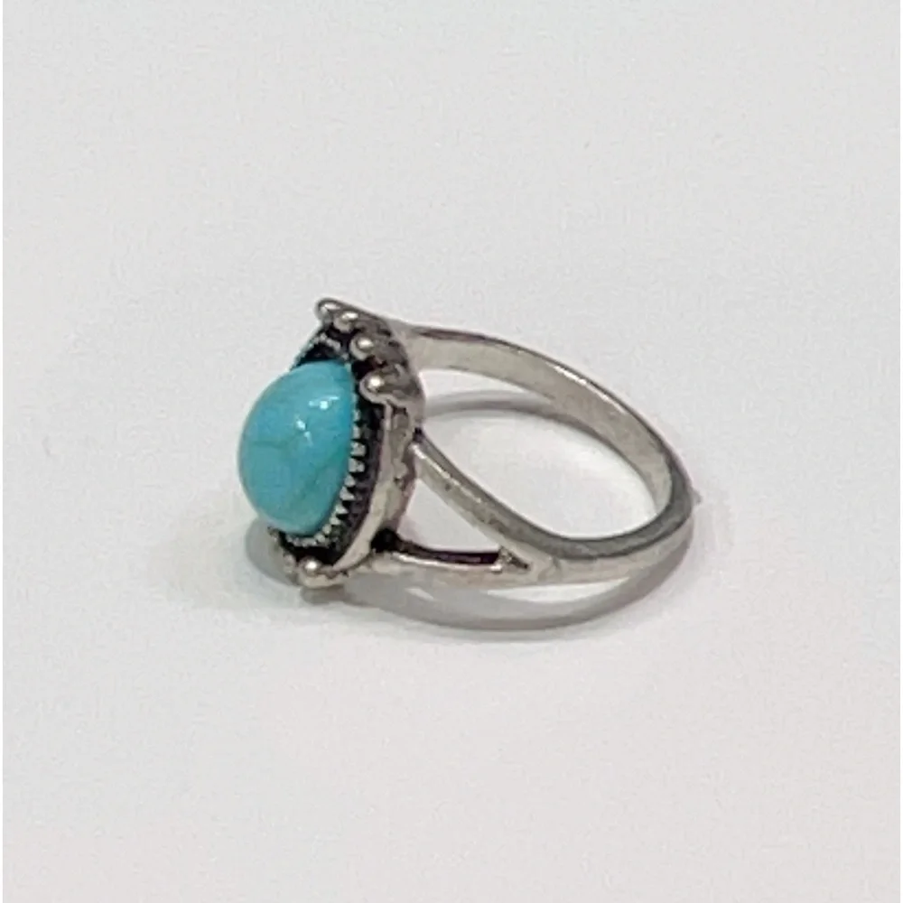 Victorian Vintage Like Faux Turquoise Stone color Silver plated Ring